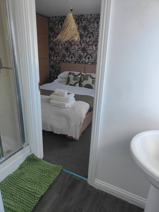 פורט טלבוט Shoreline Seaside Holiday Home Aberavon Beach מראה חיצוני תמונה